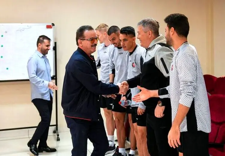 زنوزی با تراکتور تسویه حساب کرد!