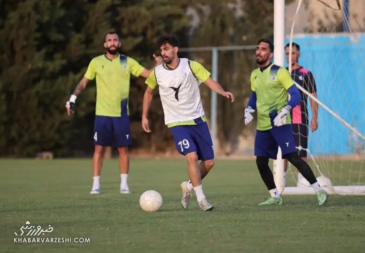  
درخواست ذوب آهن از استقلال !