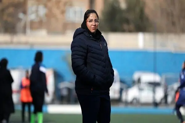 کنایه سرمربی سابق پرسپولیس به قرمزها/ تیم بدون ساختار نامزد سقوط است!