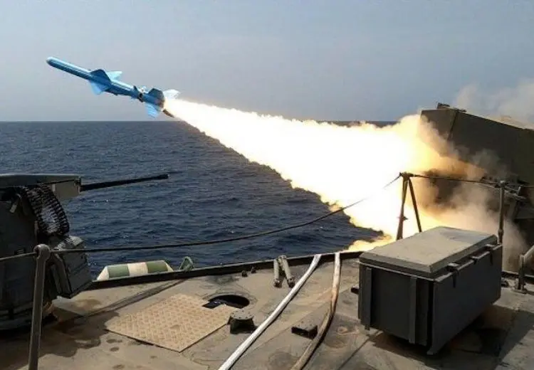 درخواست چین از ایران: تانکرهای نفت و گاز طبیعی را مورد حمله قرار ندهید