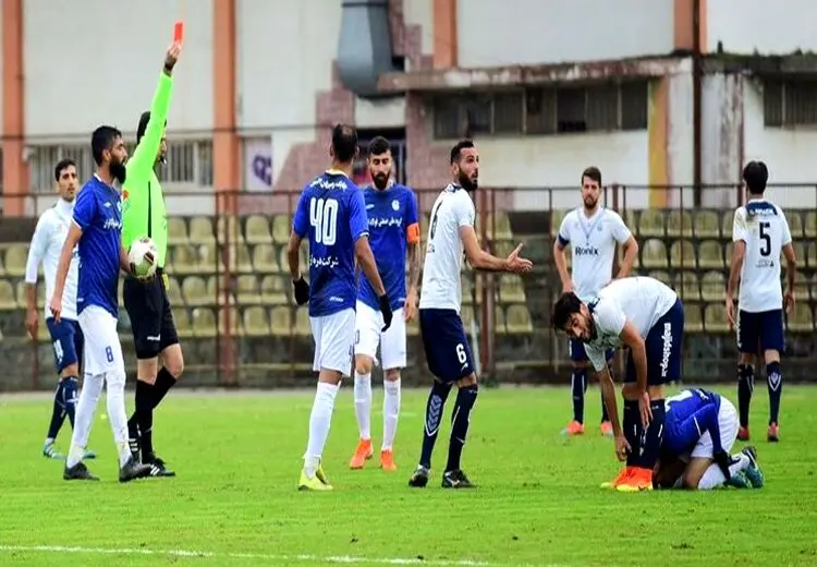 درگیری بازیکنان در شیراز، کتکاری در خرم آباد!