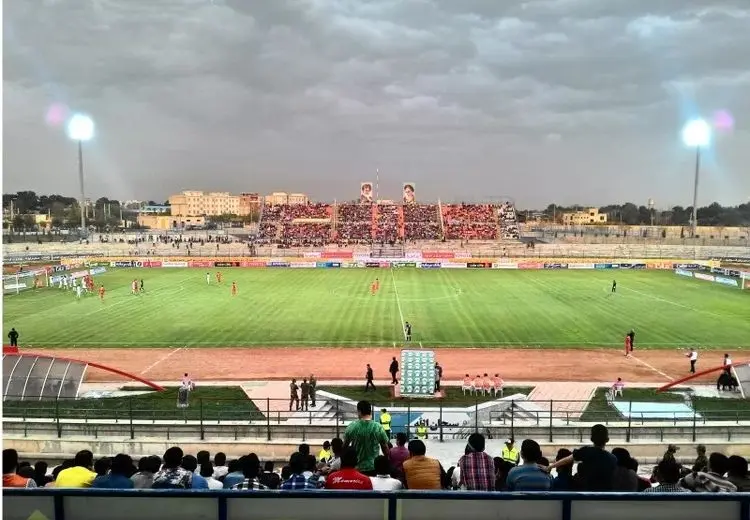 چمن ورزشگاه شهر قدس هم خراب شد + عکس