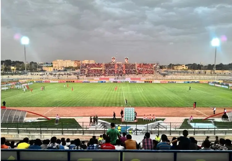 چمن ورزشگاه شهر قدس هم خراب شد + عکس