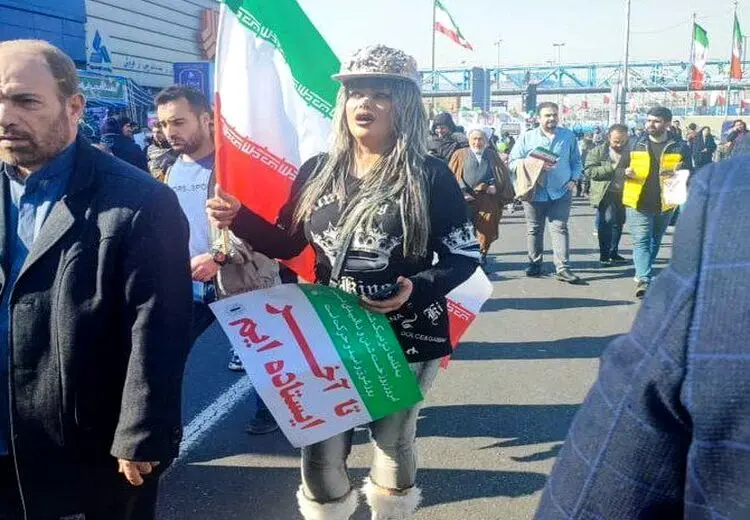 روزنامه همشهری: بی حجابهای شرکت کننده در راهپیمایی22 بهمن هم متدینند هم انقلابی و هم در مسیر حق، البته با اندکی خطا


