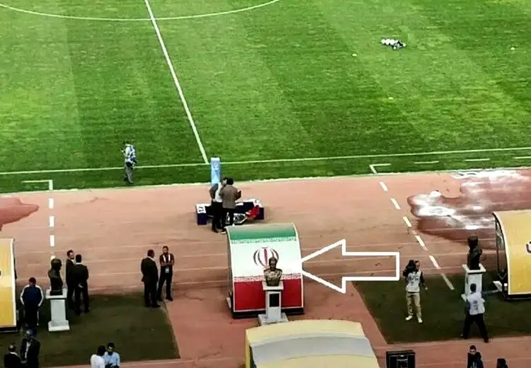 بازی سپاهان - الاتحاد شروع نشده، لغو شد/ ترک زمین بازی از سوی عربستانی‌ها به علت نصب تندیس حاج قاسم در مقابل تونل ورودی بازیکنان؟