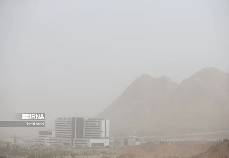 گرد و غبار کدام استانها را تعطیل کرد؟