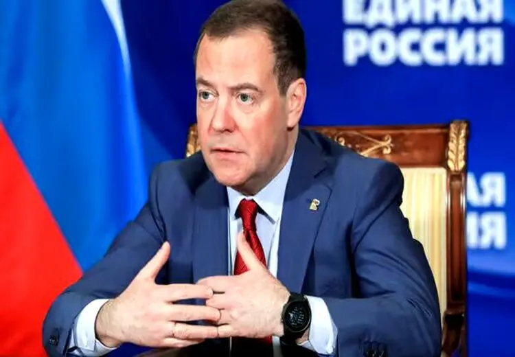 هشدار مدودف درباره تاسیسات پهپادی اروپا