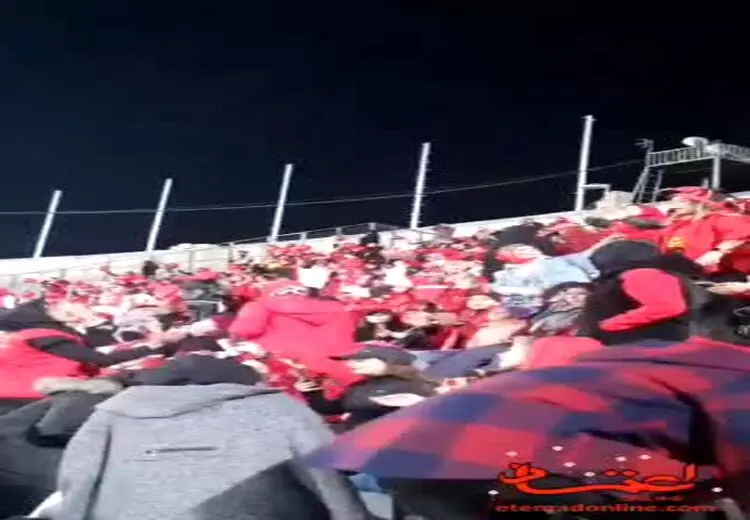 شعار جالب زنان هوادار پرسپولیس در بازی مقابل الدحیل