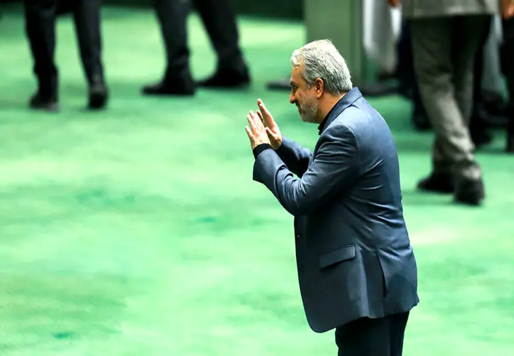 وزیر صمت برکنار شد