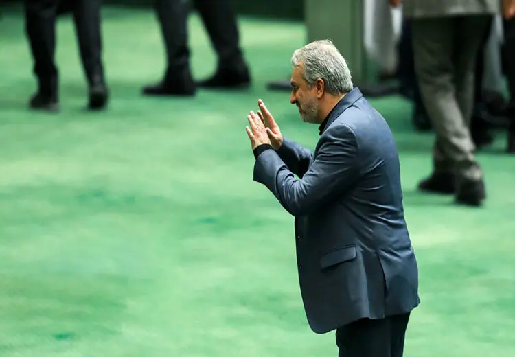 وزیر صمت برکنار شد