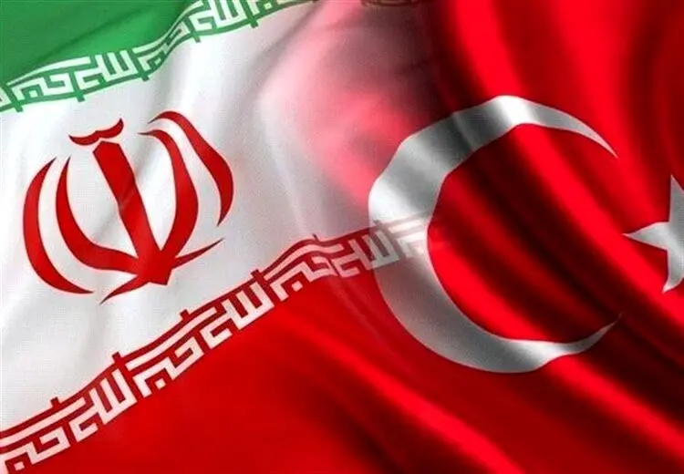 ادعای وزیر دفاع ترکیه: عناصر پ.ک.ک به ایران فرار می‌کنند