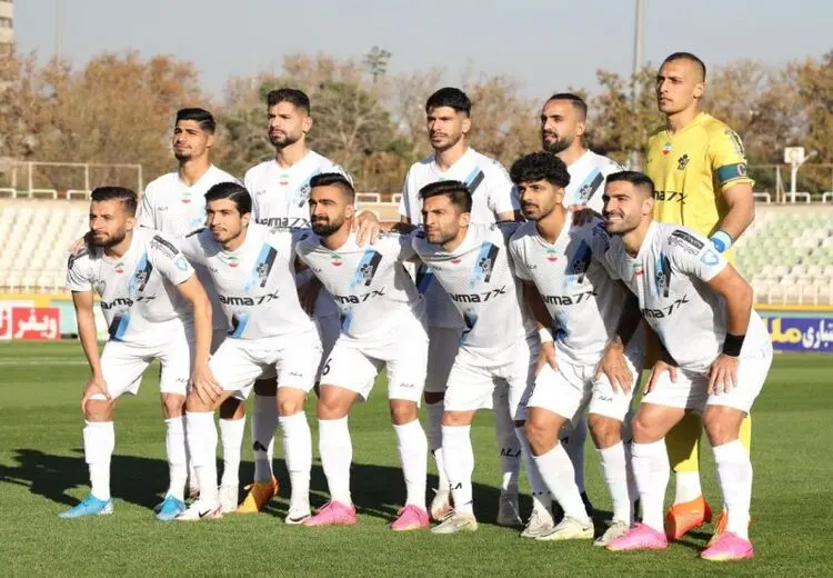  نمایش اتحاد پیکانی‌ها قبل از بازی حساس + عکس