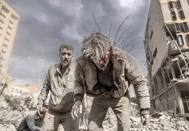  تصاویری دلخراش از حمله دیروز اسرائیل به میدان فردوسی تهران 