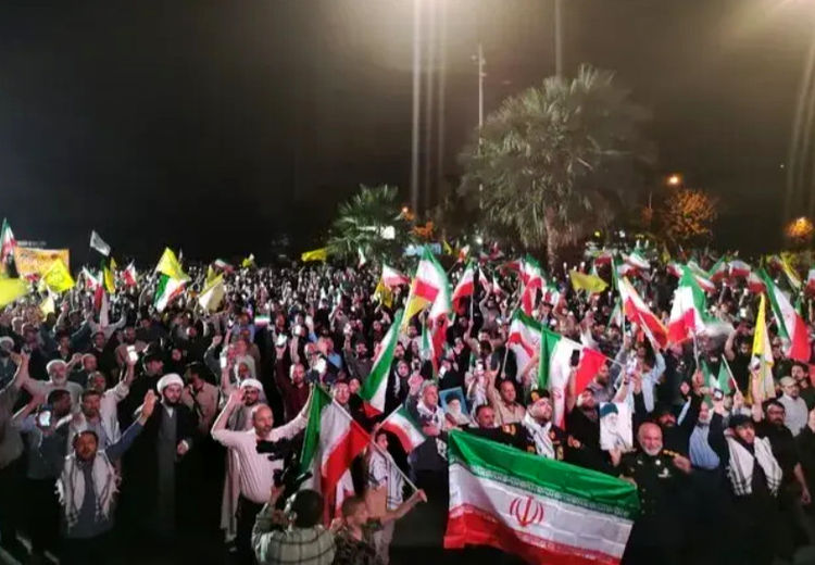 حضور پرشور ملت در خیابان‌های تهران برای حمایت از مدافعان کشور