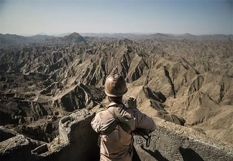 عکس سربازی که حین مرزبانی در سیستان و بلوچستان شهید شد