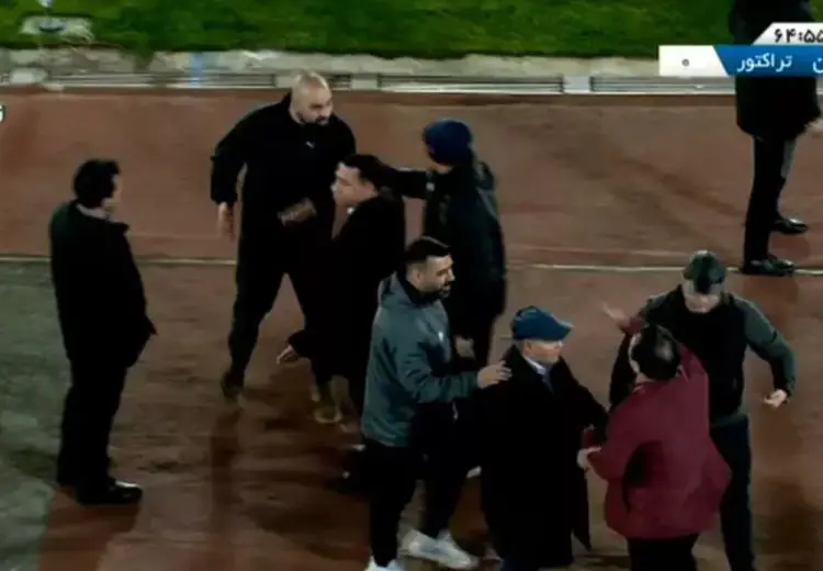 اخراج مازیار و خداداد به دلیل درگیری لفظی!