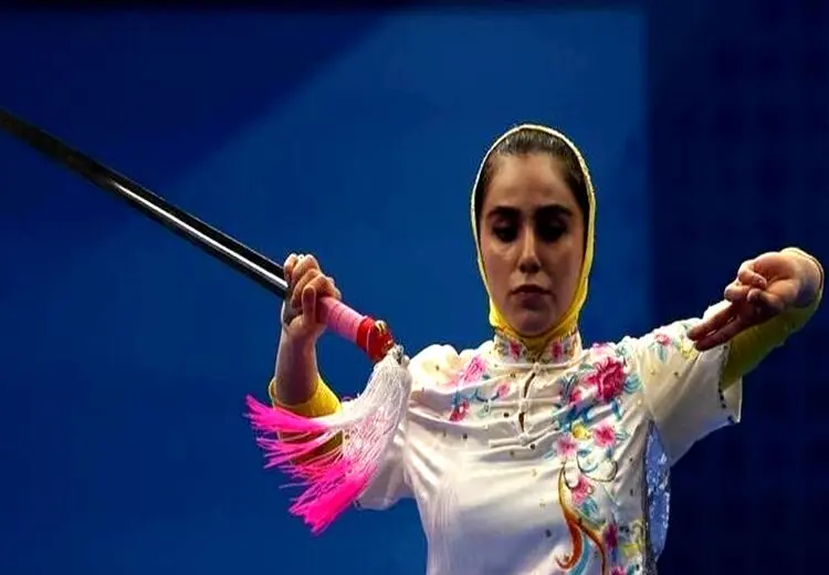 هنرنمایی دختر رزمی کار ایرانی در ساحل