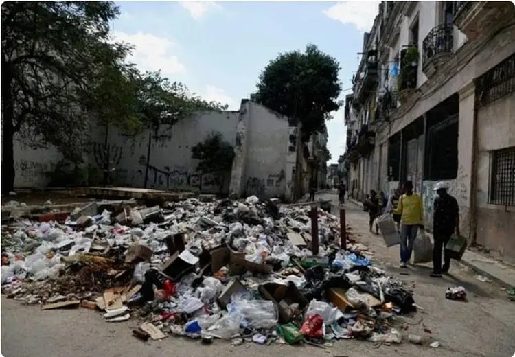 تحریم‌های آمریکا پایتخت کوبا را غرق در زباله کرد + تصاویر