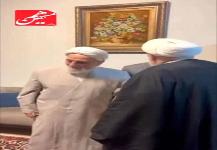 لحظه دیدار کروبی و ناطق‌نوری بعد از ۱۵ سال
