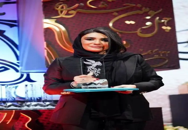 لیندا کیانی سیمرغ گرفت