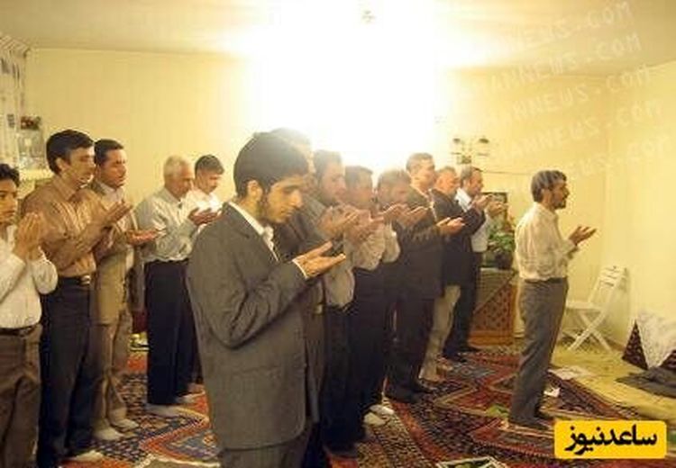 برگزاری نماز جماعت پشت سر احمدی‌نژاد!
