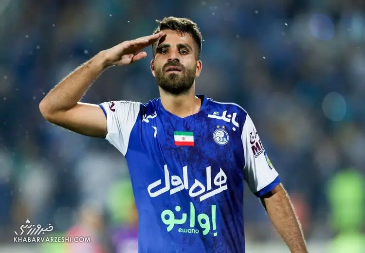 با انتشار یک عکس ؛ شائبه‌ها در مورد مدافع استقلال بیشتر شد!