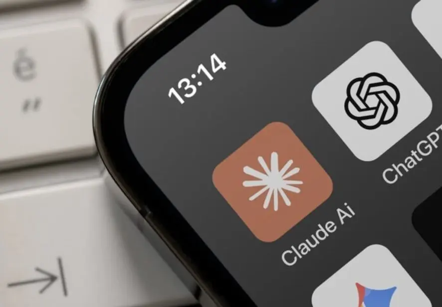 این ۸ مورد را هرگز به هوش مصنوعی نگویید