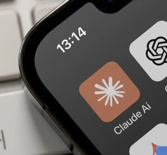 این ۸ مورد را هرگز به هوش مصنوعی نگویید