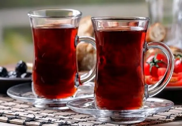 به این دلیل چای پُر رنگ نخورید