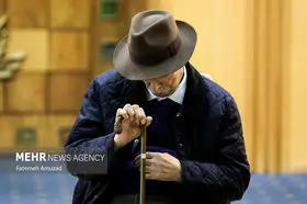 پیام علی نصیریان در تولد ۹۱ سالگی‌اش / شریک غمتان‌ هستم