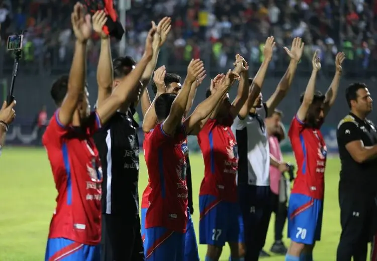 بازی نساجی-الهلال، با حضور بانوان  