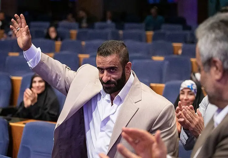 توهین غیرمنتظره هادی چوپان‌ به مخالفانش