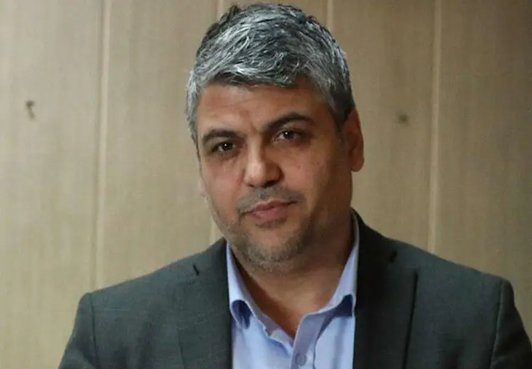 ستار همدانی: استقلال به مشتِ ویرانگر تبدیل شده است