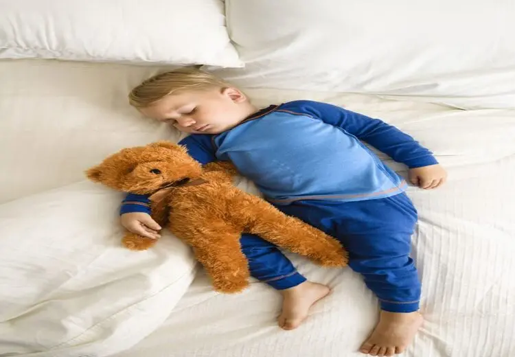 چطور شب ادراری کودکمان را درمان کنیم؟