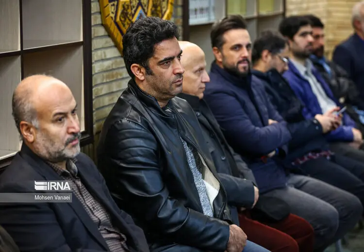 منوچهر هادی و مسعود ده نمکی در مراسم ختم پروانه معصومی