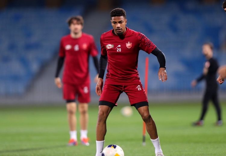 مذاکرات فولاد با مدافع خارجی سابق پرسپولیس
