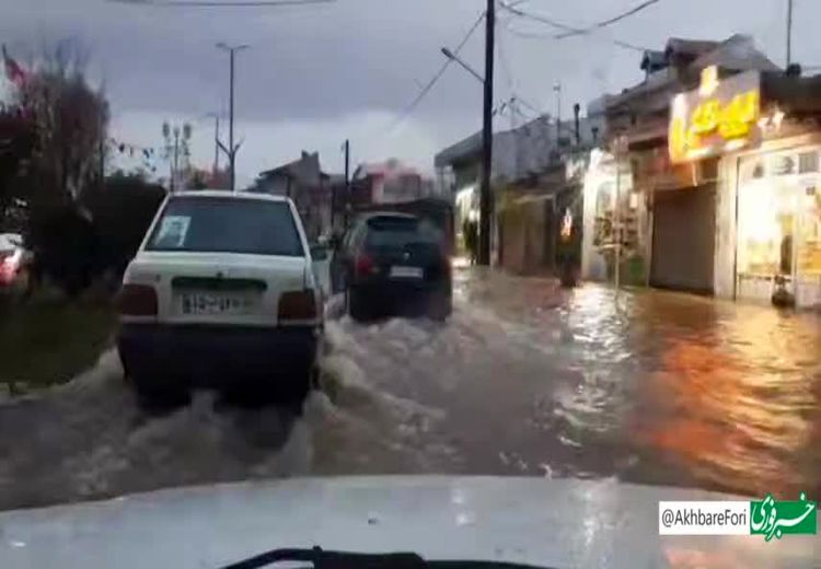 نمایی از ورود سیل به داخل شهر رشت