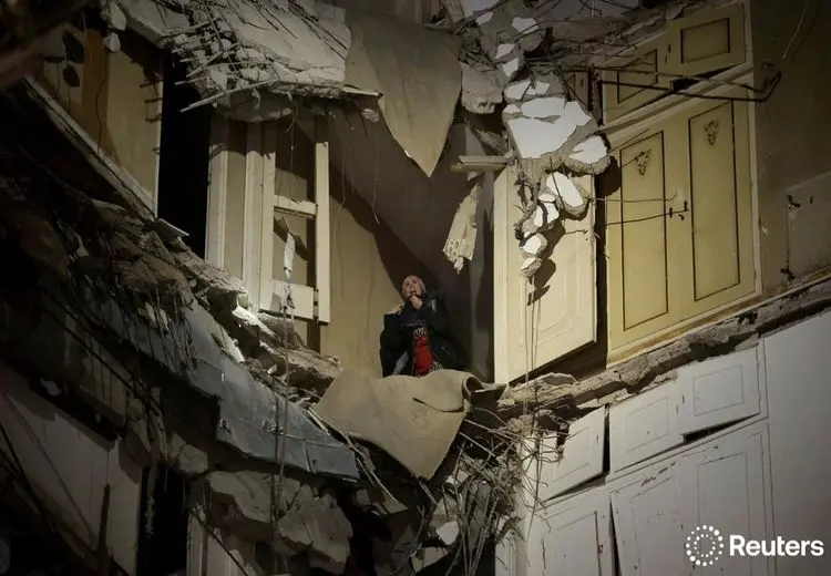 بهت زن لبنانی پس از حمله اسراییل