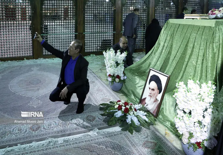سلفی نمایندگان مجلس در مرقد امام خمینی