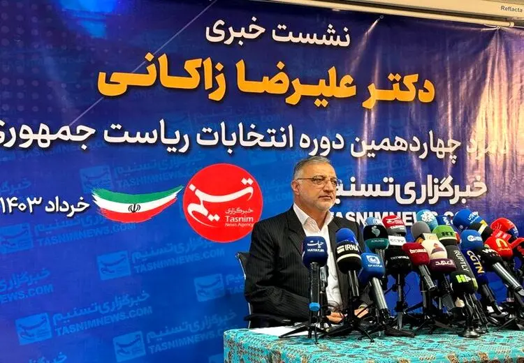 زاکانی : بیانیه دفتر رهبری نسبتی به بنده نداشت/ چراغ سبز شهردار تهران به کناره گیری