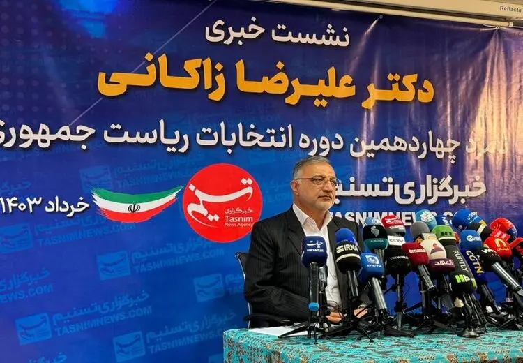 زاکانی : بیانیه دفتر رهبری نسبتی به بنده نداشت/ چراغ سبز شهردار تهران به کناره گیری