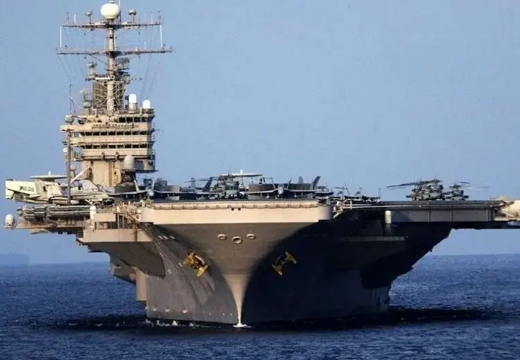 اطلاعیه ارتش درباره شلیک به ناو آبراهام لینکلن