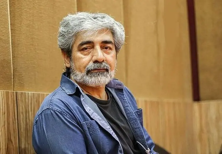 تصویری از سنگ مزار حسین زمان در روز تولدش