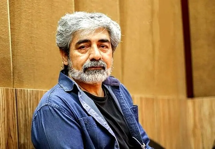 تصویری از سنگ مزار حسین زمان در روز تولدش