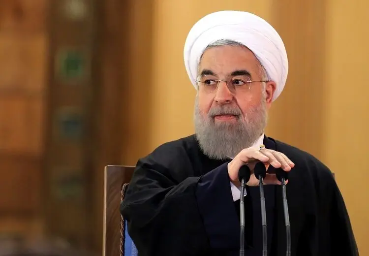 مزاحم نشوید؛ اصولگرایان مشغول تحریف گذشته هستند!