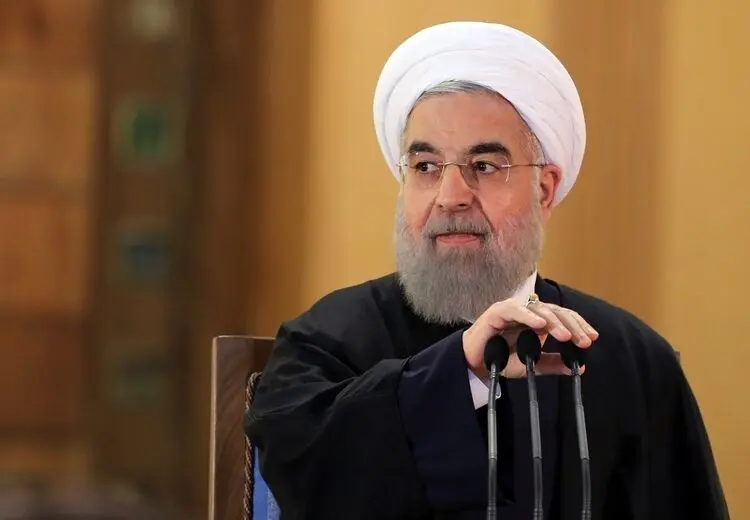 مزاحم نشوید؛ اصولگرایان مشغول تحریف گذشته هستند!