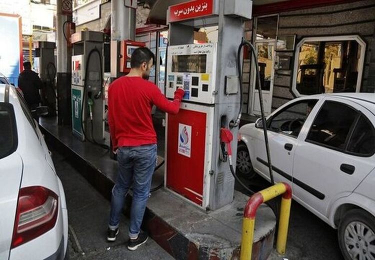 مقدمه‌سازی مدیرخبرگزاری دولت برای افزایش قیمت بنزین؛ به مردم بگویید قرار نیست قیمت ثابت بماند!