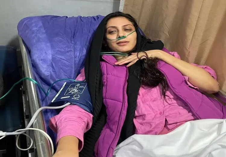 حمله زورگیران با قمه به مونا فرجاد + عکس