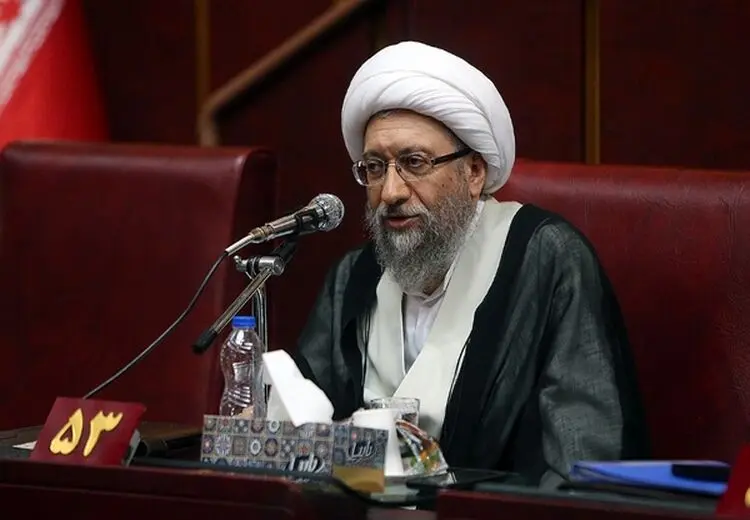 واکنش تند آملی لاریجانی به نمایندگانی که گفته بودند هیات عالی نظارت مصوبات مجلس را شخم می‌زند