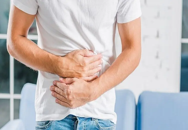 ورم معده دارید؟ این عادات را ترک کنید